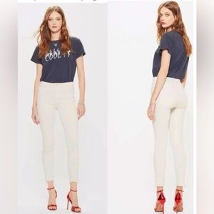 NWT Mother Denim High waisted Looker Ankle Fray color:whipping Cream